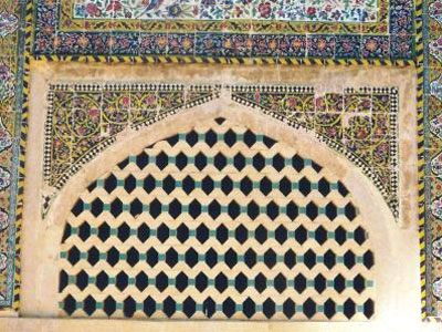 ساختمان سید علاءالدین و مدرسه خان در شیراز یادگار ی از صفوی