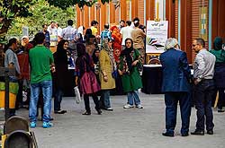 حاجی آبادی:طرح «نذر کتاب» به همت ۱۵ ناشر در شهر تهران اجرا می شود