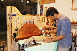 سنتورهای دست ساز در نمایشگاه‌های صنایع دستی جایی ندارد