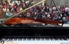 اجرای پرفورمنس تناهنگ هانیبال یوسف نوازنده پیانو و یاسر خاسب بازیگر