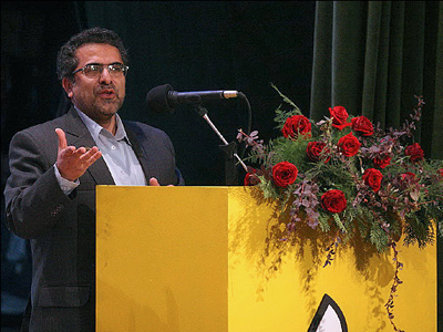 شمقدری: ماندن جشنواره در همدان نيازمند امكانات باشكوه‌تر است