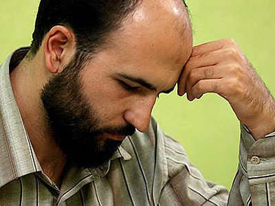 ادبیات متعهد مضمون گریز نیست