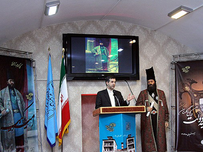تمثال امیرکبیر بر سینه مدیران لایق // امروز دل هر ايرانی خانه‌ اميركبير است 