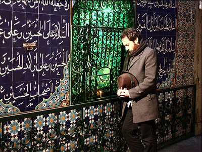 هیچ عکسی به لبخند من آغشته نمی‌شود