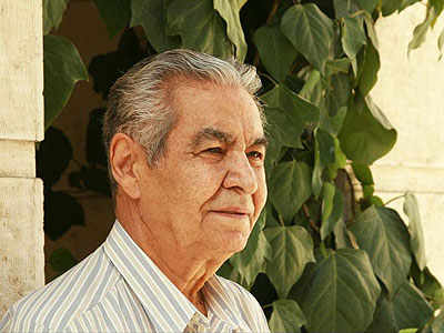 گنجينه‌هاي نهفته در سينه هنرمندان نواحي را بايد ضبط كرد