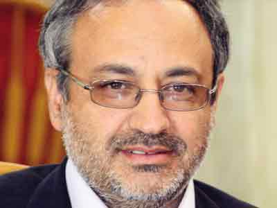 بوعلي سينا و باباطاهر برگي از درخت پربار تمدن اين مرز و بوم هستند
