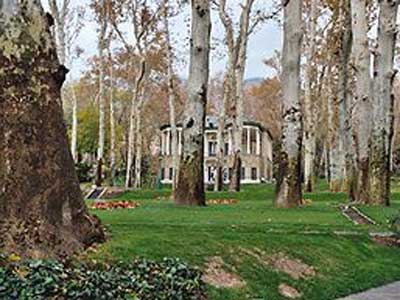 برگزاری جشنواره صنایع دستی در کاخ نیاوران