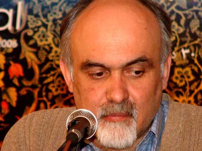 مشغول ترجمه کتاب «جلوه‌های ويژه، تاريخ و تكنيک» هستم  