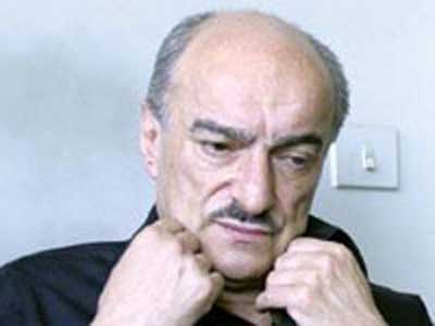 خسرو خسروشاهي «روزي روزگاري دربمبئي» را دوبله مي‌كند 