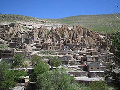 روستای تاریخی کندوان از جایگاه شایسته ای در جذب گردشگر برخوردار است
