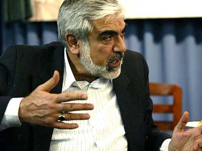 متخصصان که خانه‌نشین ‌شوند ،بناهای تاریخی هم از ثبت خارج می‌شوند