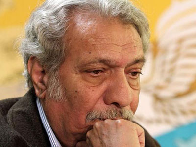 بی هنران جای هنرمندان را گرفته اند// پشیمانم که عمرم را بیهوده به باد دادم