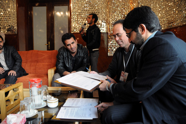 گزارش تصویری از امضاء تفاهم نامه همکاری جشنواره فیلم کوتاه تهران با فستیوال های خارجی 
