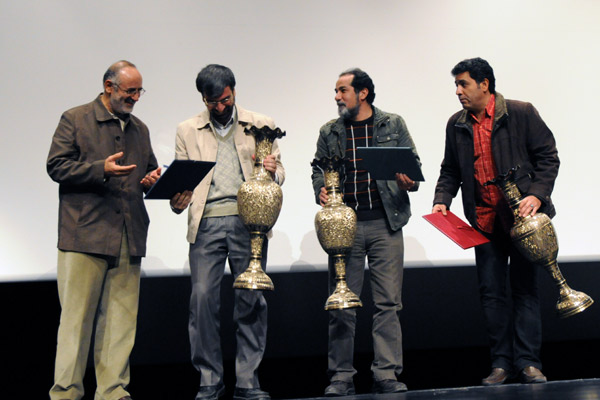 نمایش خصوصی فیلم سینمایی نفوذی باحضور عوامل سازنده .  