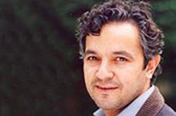 جشنواره فیلم مقاومت محلی برای کشف استعدادهای سینما باشد