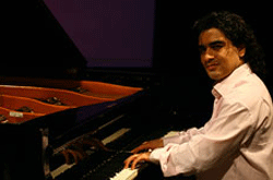 سامان احتشامی برای آلبوم سریر سازهای کوبهای می نوازد سامان احتشامی برای آلبوم سریر سازهای کوبهای می نوازد