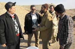 آقامحمدیان از پشت صحنه « ساکن خانه چوبی» بازدید کرد آقامحمدیان از پشت صحنه « ساکن خانه چوبی» بازدید کرد