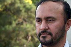 روابط‌ پشت پرده برخی را کارگردان کرده است