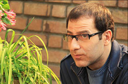 ناصر نصیر شعرهای شاعر سوری را روانه بازار نشر کرد