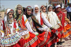 نمایشگاه ۵ هزار سال لباس بانوی ایرانی در کاخ نیاوران