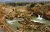 سازه های آبی و تاریخی شوشتر از زباله پاکسازی می شود