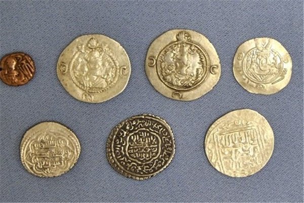۲۵۰۰ فقره شیء و سکه قدیمی در سمنان ساماندهی شد