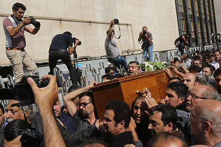 «داود رشیدی» در «قطعه هنرمندان» به خاک سپرده شد