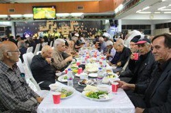 پهن شدن سفره ای بزرگ به ارزش عشق در کهریزک