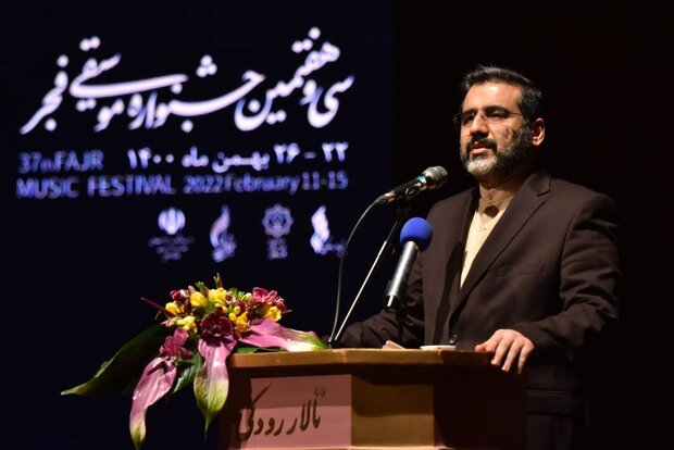 وزیر ارشاد: خطای یک فرد را به جامعه هنری تسری ندهید